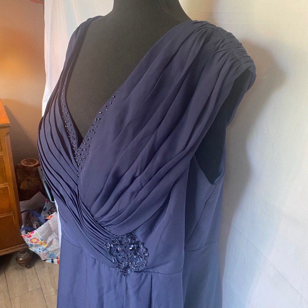 Navy Blue Beaded V Neck Cap Sleeve Chiffon Gown Evening Dress‎ - Picture 3 of 6